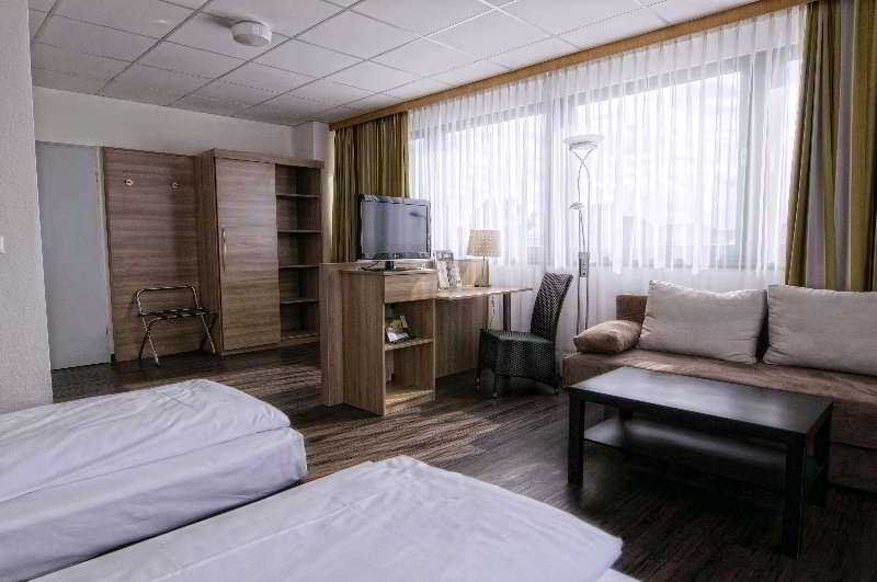 Отель Center Main Franken